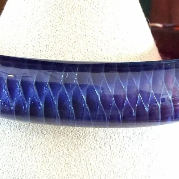 Kevin O’Grady Art Glass Cuff Bracelet - Picture 4 of 9